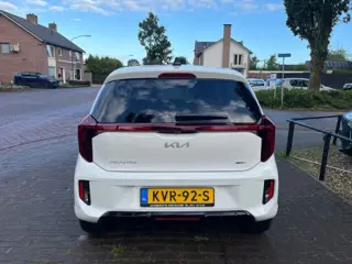 Foto 16 van KIA PICANTO 1.2 DPI GT-LINE AUTOMAAT / NAVI / CAMERA / DAB / CARPLAY / LED / LEDER / STOEL+STUUR VERWARMING