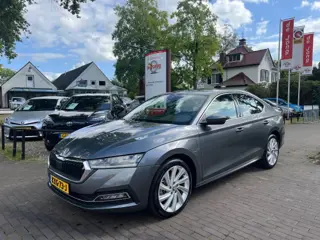 SKODA OCTAVIA 1.4 TSI IV PHEV BUSINESS EDITION / CARPLAY / CAMERA / STOELVERWARMING / DAB / LED / ADAP. CRUISE CTR. / 18'' LMV