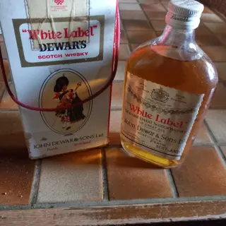 Dewar's , scotch Whisky - ongeopende fles, in verpakking, oud