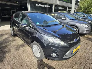 Foto 17 van Ford Fiesta 1.6 TDCi ECOnetic Lease Trend | AIRCO | ELEC RAMEN | TREKHAAK | EXPORT |