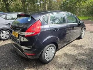 Foto 18 van Ford Fiesta 1.6 TDCi ECOnetic Lease Trend | AIRCO | ELEC RAMEN | TREKHAAK | EXPORT |