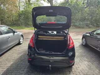 Foto 20 van Ford Fiesta 1.6 TDCi ECOnetic Lease Trend | AIRCO | ELEC RAMEN | TREKHAAK | EXPORT |