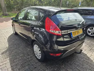 Foto 11 van Ford Fiesta 1.6 TDCi ECOnetic Lease Trend | AIRCO | ELEC RAMEN | TREKHAAK | EXPORT |