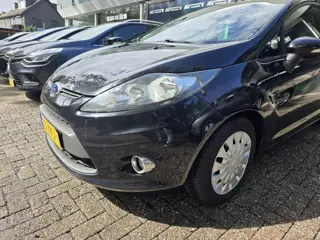 Foto 14 van Ford Fiesta 1.6 TDCi ECOnetic Lease Trend | AIRCO | ELEC RAMEN | TREKHAAK | EXPORT |