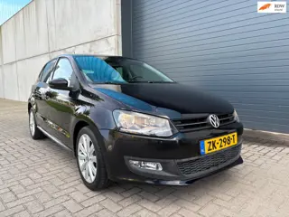 Volkswagen Polo 1.4i 16V Highline 5DRS NAVI PDC