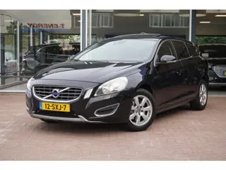 Volvo V60 2.0T Summum Automaat | Airco | Navigatie | Elek. pakket | Youngtimer | Inruil mogelijk