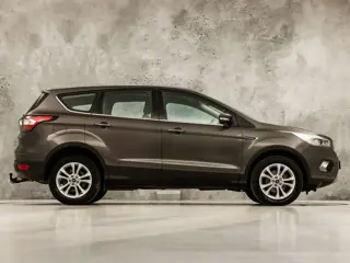 Foto 15 van Ford Kuga 1.5 EcoBoost Titanium (APPLE CARPLAY, NAVIGATIE, CLIMATE, CAMERA, ADAPTIVE CRUISE, LEDER,