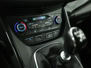 Foto 11 van Ford Kuga 1.5 EcoBoost Titanium (APPLE CARPLAY, NAVIGATIE, CLIMATE, CAMERA, ADAPTIVE CRUISE, LEDER,