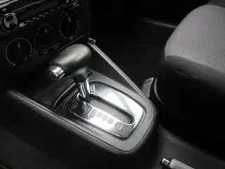 Foto 14 van Volkswagen Golf 1.6 Trendline, 5 Drs, Automaat, Airco, 93.447 km, APK 8-27
