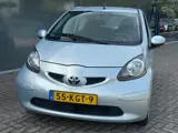 Foto 28 van Toyota Aygo 1.0-12V + Airco Radio CD Speler