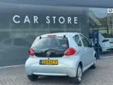 Foto 27 van Toyota Aygo 1.0-12V + Airco Radio CD Speler