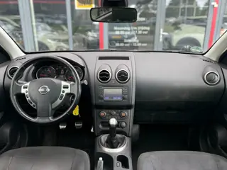 Foto 11 van Nissan Qashqai 1.6 Connect Edition | APK 09-2027 | Panoramadak