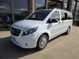 Foto 24 van Mercedes-Benz eVito Tourer PRO L2 8-Persoons Airco L & R Schuifdeur Command Navigatie Zwart leder