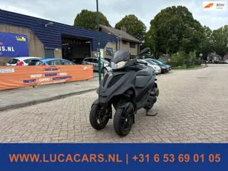 Piaggio Scooter 300 MP3 Yourban AKRAPOVIC FULL !