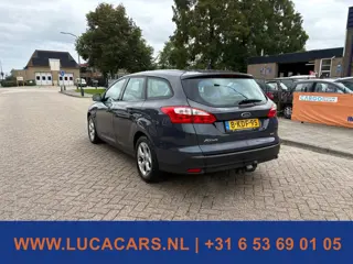 Foto 16 van Ford Focus Wagon 1.0 EcoBoost Lease Trend TREKHAAK CRUISE CONTROL EN AIRCO !