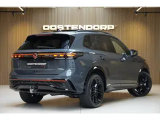 Foto 16 van Volkswagen Tiguan 1.5/272pk eHybrid R-Line Blackstyle VOL!|2026|Panoramadak|Trekhaak|Leer+Verwarming
