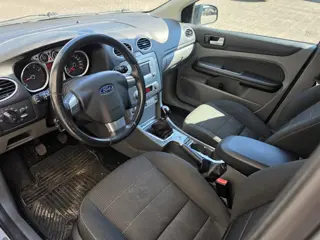Foto 13 van Ford FOCUS Wagon 1.6-16V Titanium Airco APK 11-2027 ✅