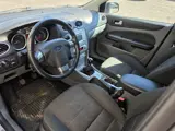 Foto 23 van Ford FOCUS Wagon 1.6-16V Titanium Airco APK 11-2027 ✅
