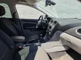 Foto 26 van Ford FOCUS Wagon 1.6-16V Titanium Airco APK 11-2027 ✅