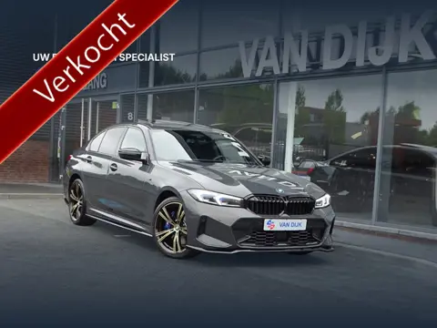 BMW 3-serie 330e xDrive M Sport Glasdak Driving Ass.Prof Parking Plus Harman/Kardon 19'' LM Velgen