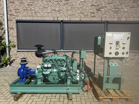 Iveco 8061 I 25.05 KSB 230 m3 / h 9 Bar Diesel Waterpomp Waterpump Firepump