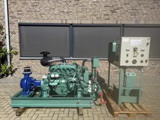Iveco 8061 I 25.05 KSB 230 m3 / h 9 Bar Diesel Waterpomp Waterpump Firepump
