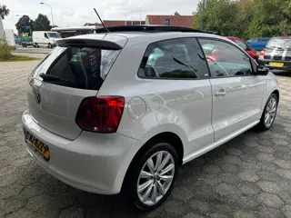 Foto 17 van Volkswagen Polo 1.2-12V Comfortline Pano Navi Pareltje!