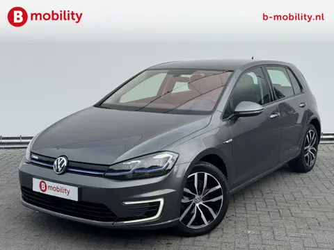 Volkswagen e-Golf Warmtepomp SOH 89% Keyless Entry NL Auto! | Adaptive Cruise Control | DAB Audio | 