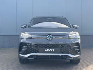 Foto 13 van Volkswagen Tiguan 1.5 eHybrid R-Line Edition PANO | TREKHAAK | DCC