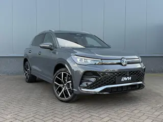Foto 14 van Volkswagen Tiguan 1.5 eHybrid R-Line Edition PANO | TREKHAAK | DCC