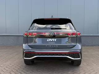 Foto 15 van Volkswagen Tiguan 1.5 eHybrid R-Line Edition PANO | TREKHAAK | DCC