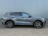Foto 28 van Volkswagen Tiguan 1.5 eHybrid R-Line Edition PANO | TREKHAAK | DCC