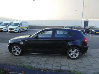 Foto 9 van BMW 1-serie 116i High Executive