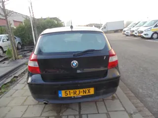 Foto 14 van BMW 1-serie 116i High Executive