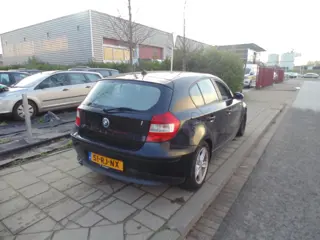 Foto 13 van BMW 1-serie 116i High Executive