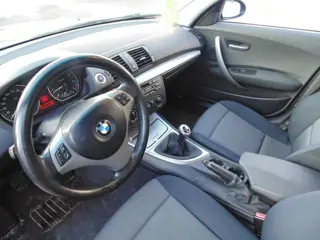 Foto 12 van BMW 1-serie 116i High Executive