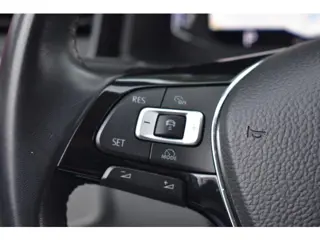 Foto 13 van Volkswagen Polo 1.0 TSI Highline R-Line Beats BSM | Navigatie | Digitaal Dashboard | Stoelverwarming