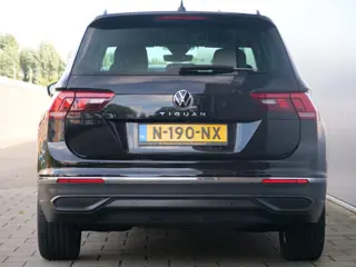 Foto 17 van Volkswagen Tiguan 1.5 TSI Elegance 150 Pk Automaat Navi / DAB / Camera