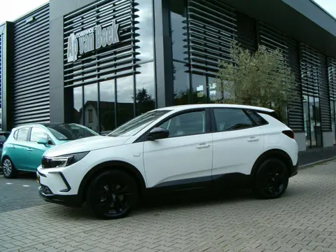 Opel GRANDLAND 1.6 Turbo Plug-In Hybrid GS