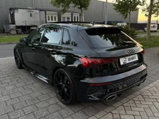Foto 19 van Audi A3 Sportback 2.5 TFSI RS 3 quattro|Pano|360|Ceramic|Hulk|B&O