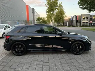 Foto 17 van Audi A3 Sportback 2.5 TFSI RS 3 quattro|Pano|360|Ceramic|Hulk|B&O