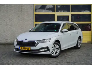 Škoda Octavia Combi 1.0 TSI Business Edition BJ2021 Lmv 16" | Led V+A | Dynamische knipperlichten | 