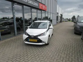 Foto 12 van Toyota Aygo 1.0 VVT-i x-play