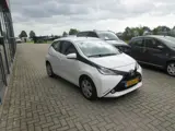 Foto 23 van Toyota Aygo 1.0 VVT-i x-play