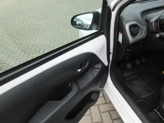 Foto 18 van Toyota Aygo 1.0 VVT-i x-play