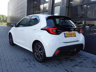 Foto 18 van Toyota Yaris 1.5 Hybrid Dynamic (Navi/Carplay,Camera,AdaptiveCruise,Keyless,Trekhaak,Stoelverwarming
