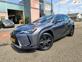 Lexus UX 250h Business Line Pro GARANTIE