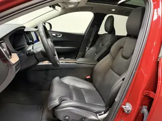 Foto 18 van Volvo XC60 2.0 T8 PHEV AWD Ultra Black Edition/ Trekhaak 2250kg/ Luchtvering/ Massage stoelen/ Stoel