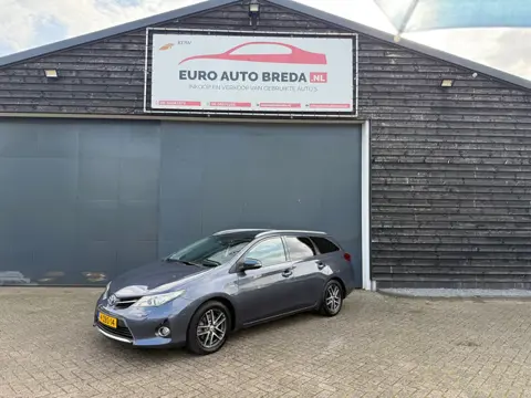 Toyota Auris Touring Sports 1.8 Hybrid Lease