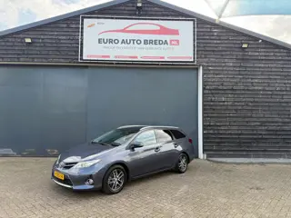 Toyota Auris Touring Sports 1.8 Hybrid Lease